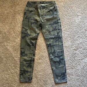 Miss Me Women's Green Camouflage Skinny Pants